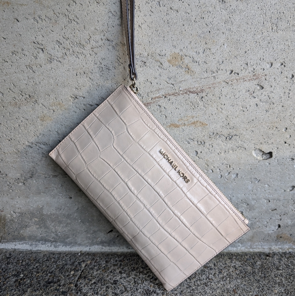 Michael Kors Croc Wristlet - Picture 13 of 14